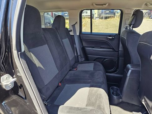 Used 2015 Jeep Patriot Sport w/ Power Value Group AWD/4WD image 13