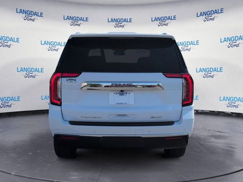 Used 2023 GMC Yukon SLT w/ SLT Luxury Package image 8