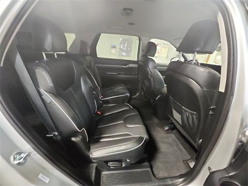 Used 2023 Hyundai Palisade SEL w/ Cargo Package image 16