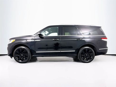 Used 2023 Lincoln Navigator Reserve AWD/4WD image 36