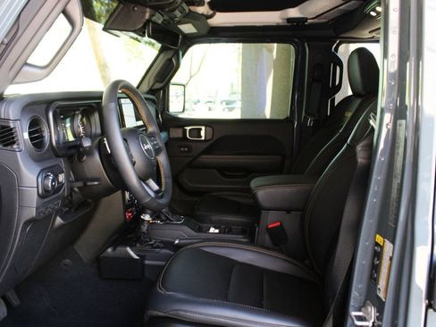 Used 2025 Jeep Wrangler Unlimited Rubicon 392 AWD/4WD image 16