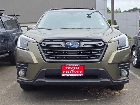 Used 2022 Subaru Forester Limited AWD/4WD image 2