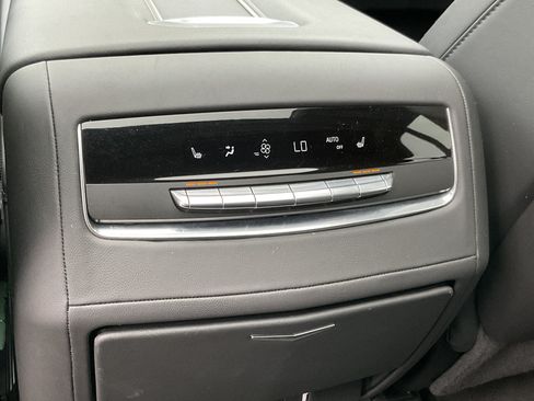Used 2024 Cadillac Escalade Sport AWD/4WD image 39