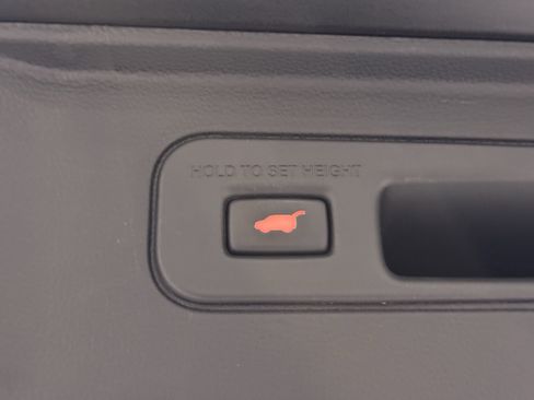 Used 2024 Honda Pilot TrailSport image 37