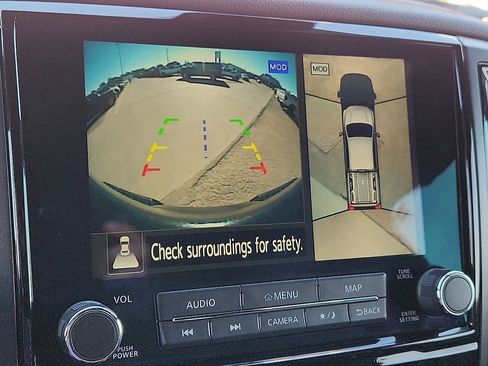 Used 2022 Nissan Titan PRO-4X w/ Pro-4x Convenience Package image 8