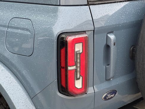 Used 2025 Ford Bronco Outer Banks AWD/4WD image 10