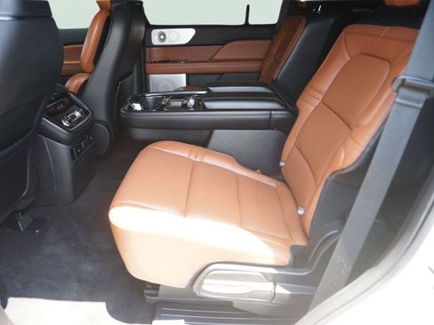 Used 2020 Lincoln Navigator Reserve w/ Luxury Package AWD/4WD image 13