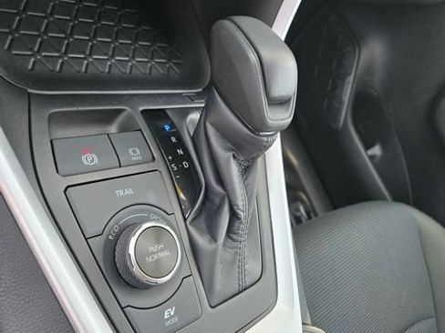 Certified 2024 Toyota RAV4 LE AWD/4WD image 16