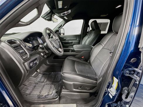 Used 2024 RAM 3500 Limited AWD/4WD image 2