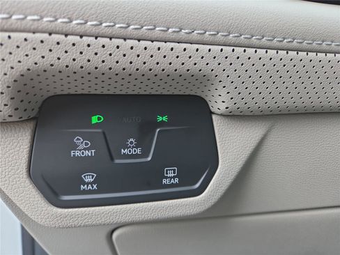 New 2026 Volkswagen Atlas SE image 15