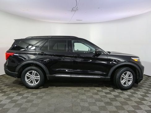 Used 2022 Ford Explorer XLT w/ Equipment Group 202A image 14