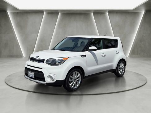 Used 2019 Kia Soul + FWD image 7