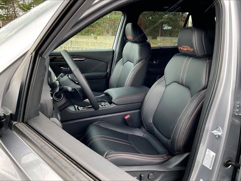 New 2025 Honda Pilot TrailSport image 11