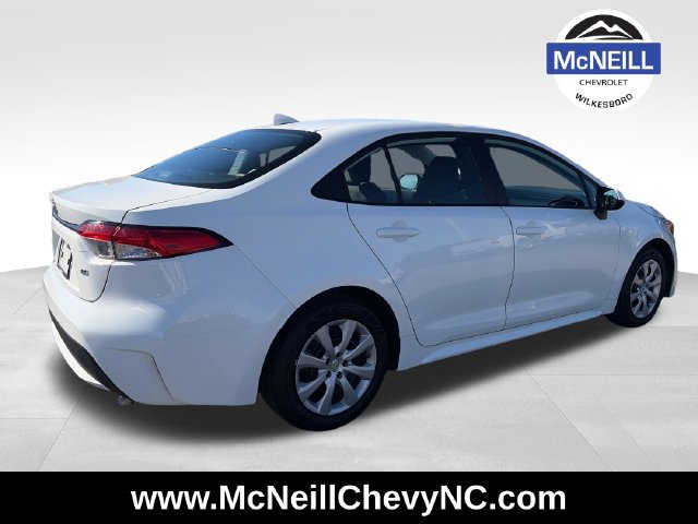 Used 2021 Toyota Corolla LE FWD image 8