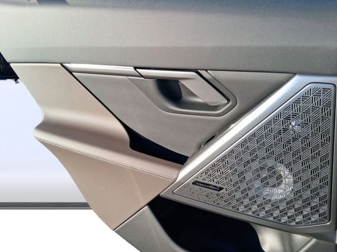 New 2026 BMW 540i xDrive w/ M Sport Package image 28