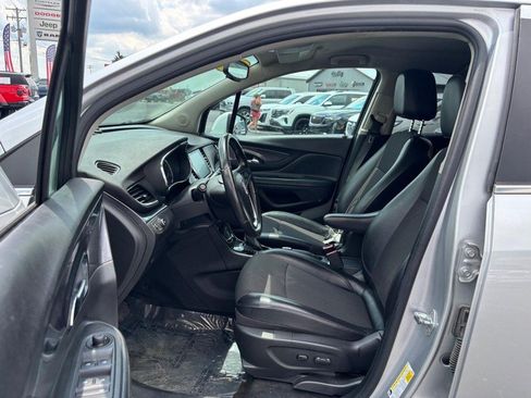 Used 2019 Buick Encore Preferred FWD image 8