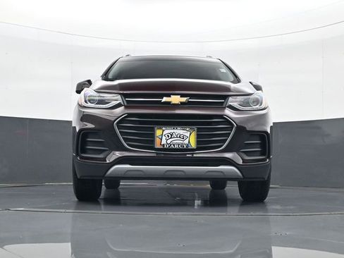 Used 2021 Chevrolet Trax LT w/ Driver Confidence Package AWD/4WD image 22