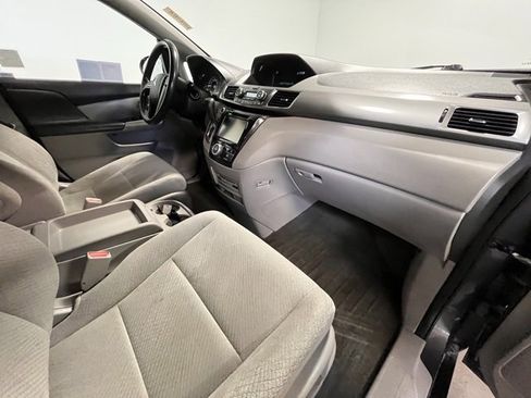 Used 2016 Honda Odyssey SE image 10