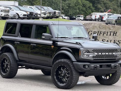 Used 2023 Ford Bronco Badlands AWD/4WD image 1