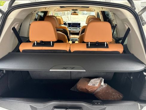 Used 2024 BMW X7 xDrive40i w/ Climate Comfort Package AWD/4WD image 18