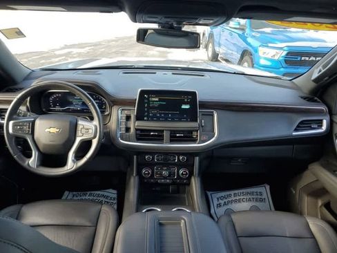 Used 2022 Chevrolet Tahoe LT w/ Luxury Package AWD/4WD image 17