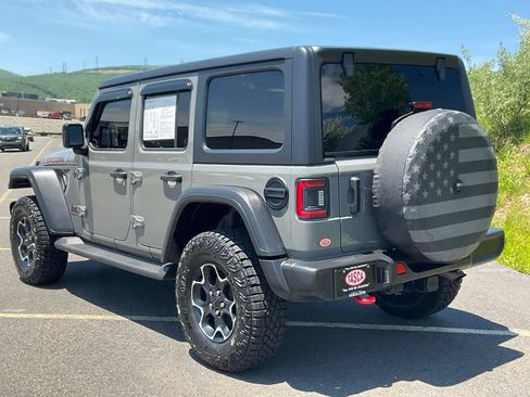 Used 2023 Jeep Wrangler Unlimited Rubicon w/ Cold Weather Group AWD/4WD image 34