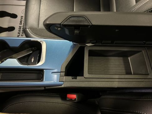 Used 2025 Chevrolet Equinox EV LT w/ Convenience Package image 21