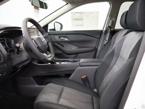 New 2026 Nissan Rogue SV w/ Cold Weather Package AWD/4WD image 12