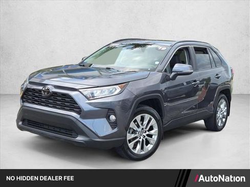 Used 2019 Toyota RAV4 XLE Premium FWD image 1