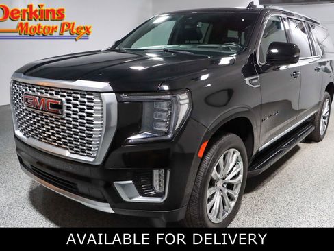 Used 2023 GMC Yukon XL Denali AWD/4WD image 1