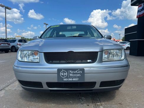 Used 2004 Volkswagen Jetta GLI image 3