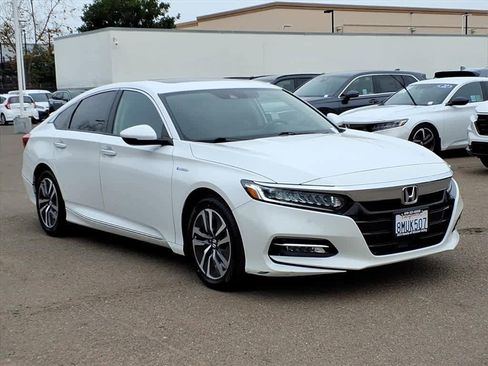 Certified 2019 Honda Accord Touring image 3
