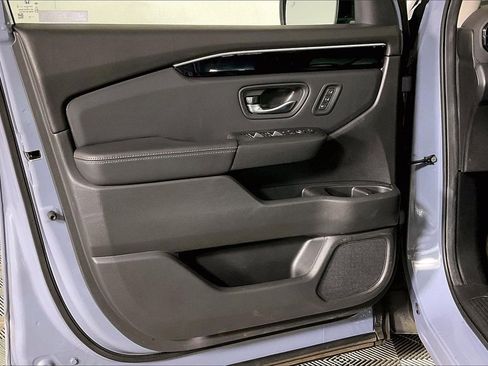 Used 2025 Honda Pilot Touring image 22