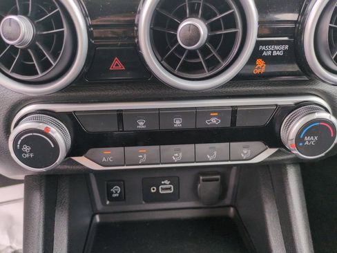Used 2024 Nissan Sentra S FWD image 25