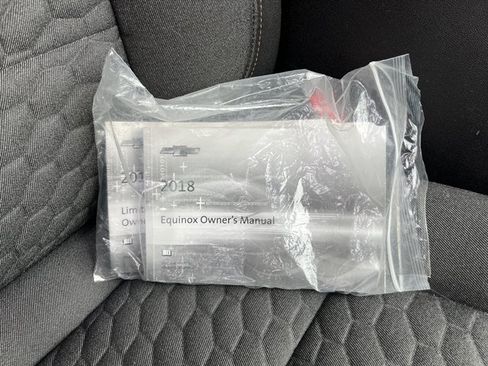 Used 2018 Chevrolet Equinox LT AWD/4WD image 34