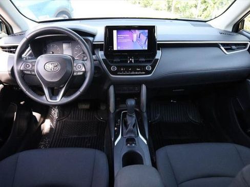 Certified 2025 Toyota Corolla Cross LE FWD image 22