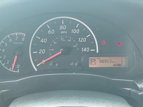 Used 2019 Nissan Versa S Plus image 3