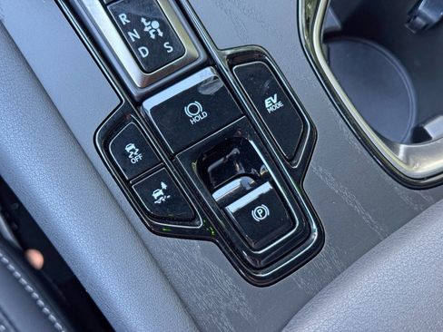 Used 2023 Lexus RX 350h w/ Cold Area Package AWD/4WD image 33