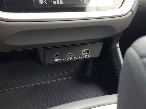 Used 2024 Subaru Crosstrek 2.0i Premium image 28