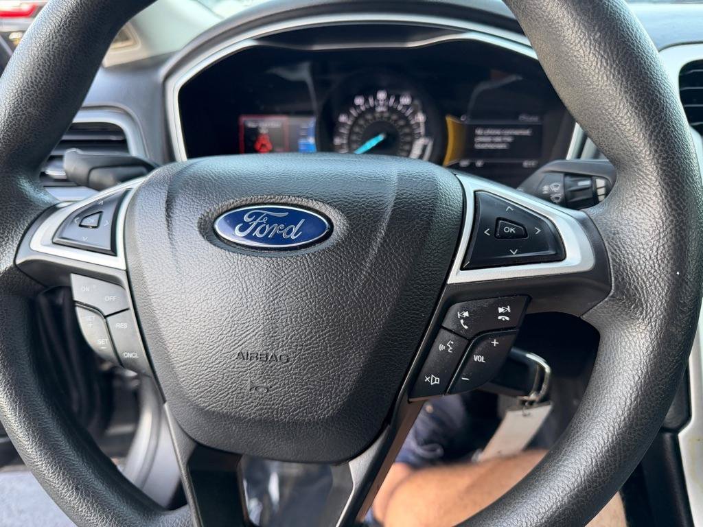 Used 2016 Ford Fusion SE FWD image 35