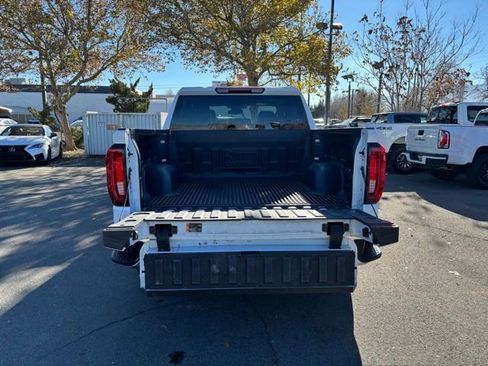 Used 2024 GMC Sierra 1500 SLT image 10