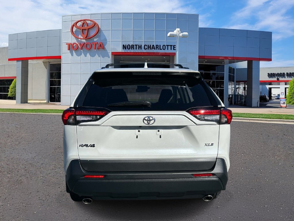 Used 2025 Toyota RAV4 XLE Premium w/ Weather Package FWD image 7