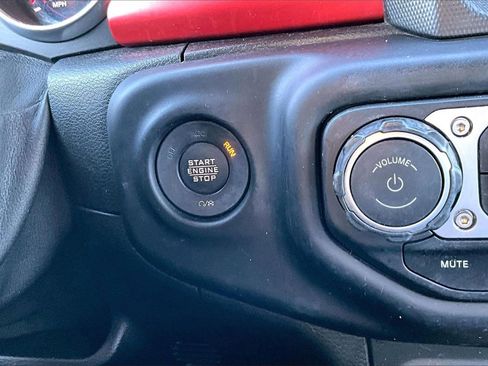 Certified 2021 Jeep Wrangler Unlimited Rubicon image 27