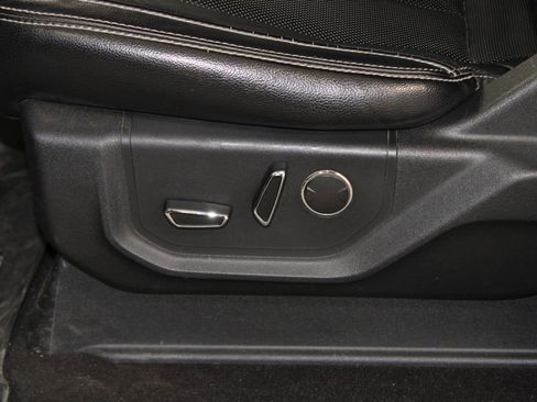 Used 2018 Ford F150 Lariat image 17