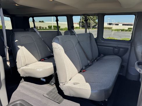 Used 2025 Chevrolet Express 3500 LT w/ LT Preferred Equipment Group RWD image 16