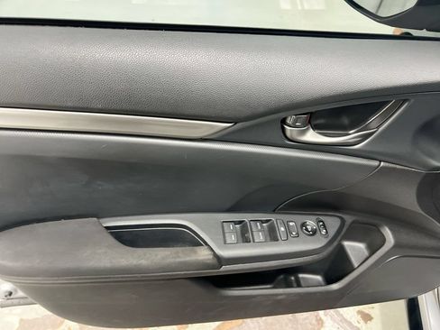 Used 2018 Honda Civic Sport image 20