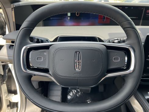 New 2025 Lincoln Nautilus Premier w/ Equipment Group 102A image 17