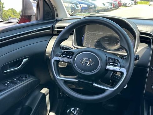 Used 2023 Hyundai Tucson SE FWD image 17