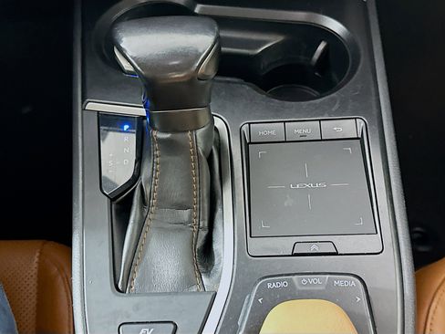 Used 2020 Lexus UX 250h w/ Premium Package image 24