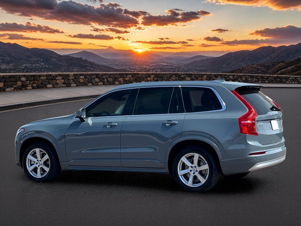 Used 2022 Volvo XC90 T5 Momentum AWD/4WD image 4